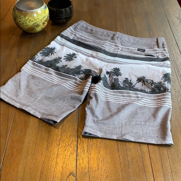 O’Neill Hybrid Boardwalk Shorts - Picture 4 of 12